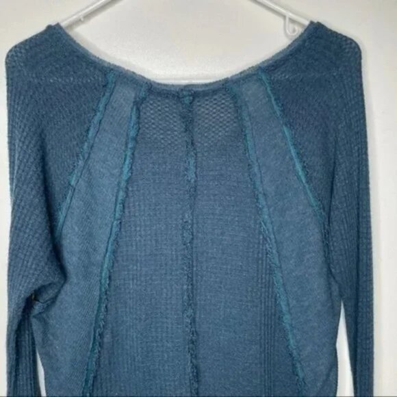 Free People Catalina blue thermal oversized long sleeved top size Small - Picture 4 of 9